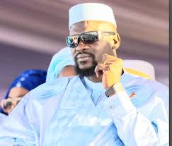 Refondation et rectification institutionnelle